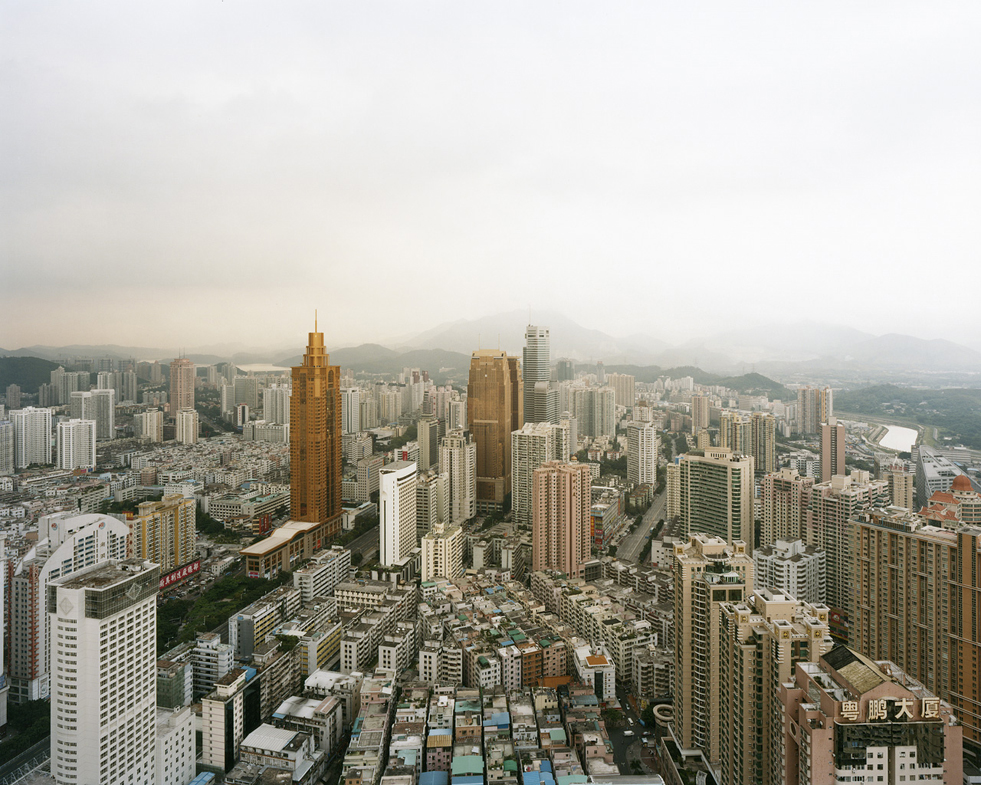 Luohu District, Shenzhen, 2008 
                      
                      From the series <i>Cities</i> (Sze Tsung Leong—Yossi Milo Gallery)