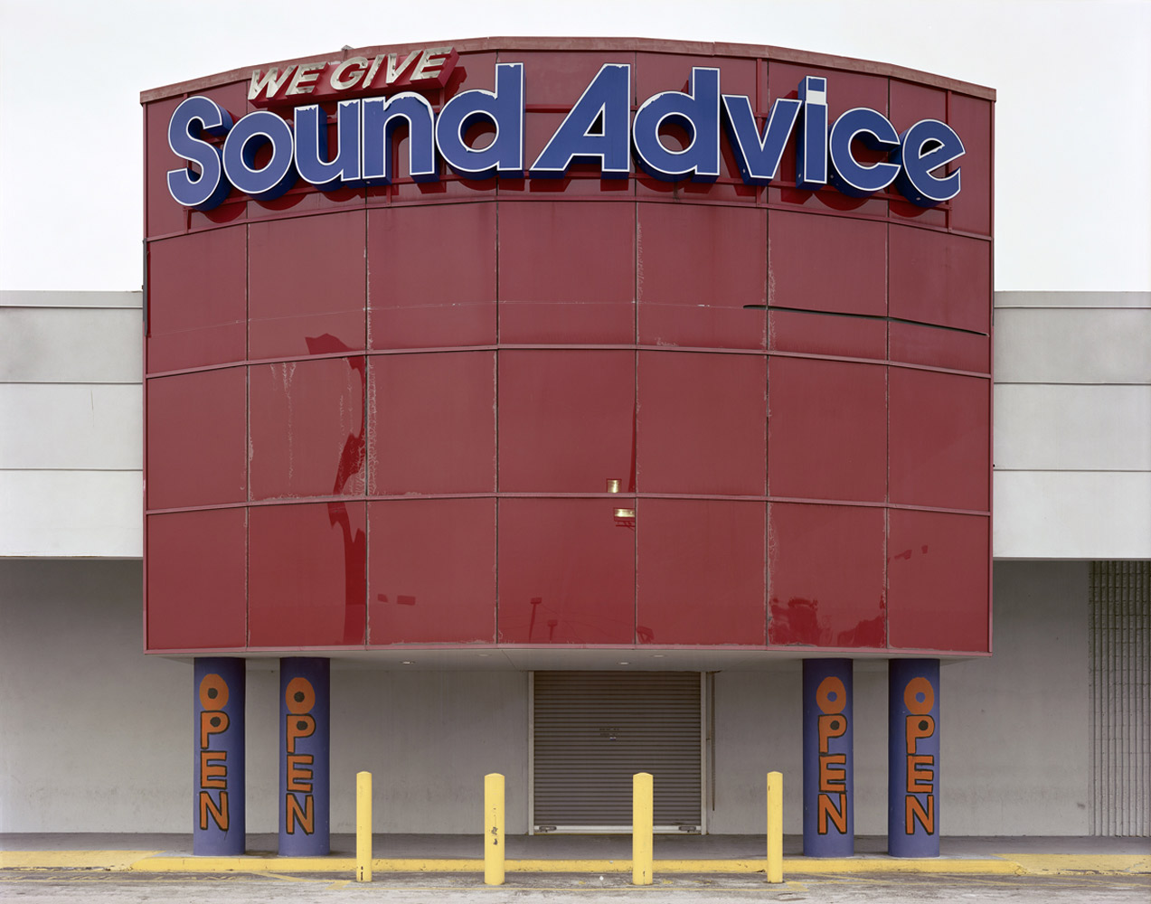 Sound Advice, 2009
                               Sound Advice was a chain of electronics retailers in Florida. This location in Tampa, I scouted from online photographs and went out of my way to photograph it. It's interesting when the retailers leave their signs behind. Signs are often pricey to install or remove and it's a telltale sign of a quick and dramatic bankruptcy when they don't even made amends with the lessor or bank to remove signs.