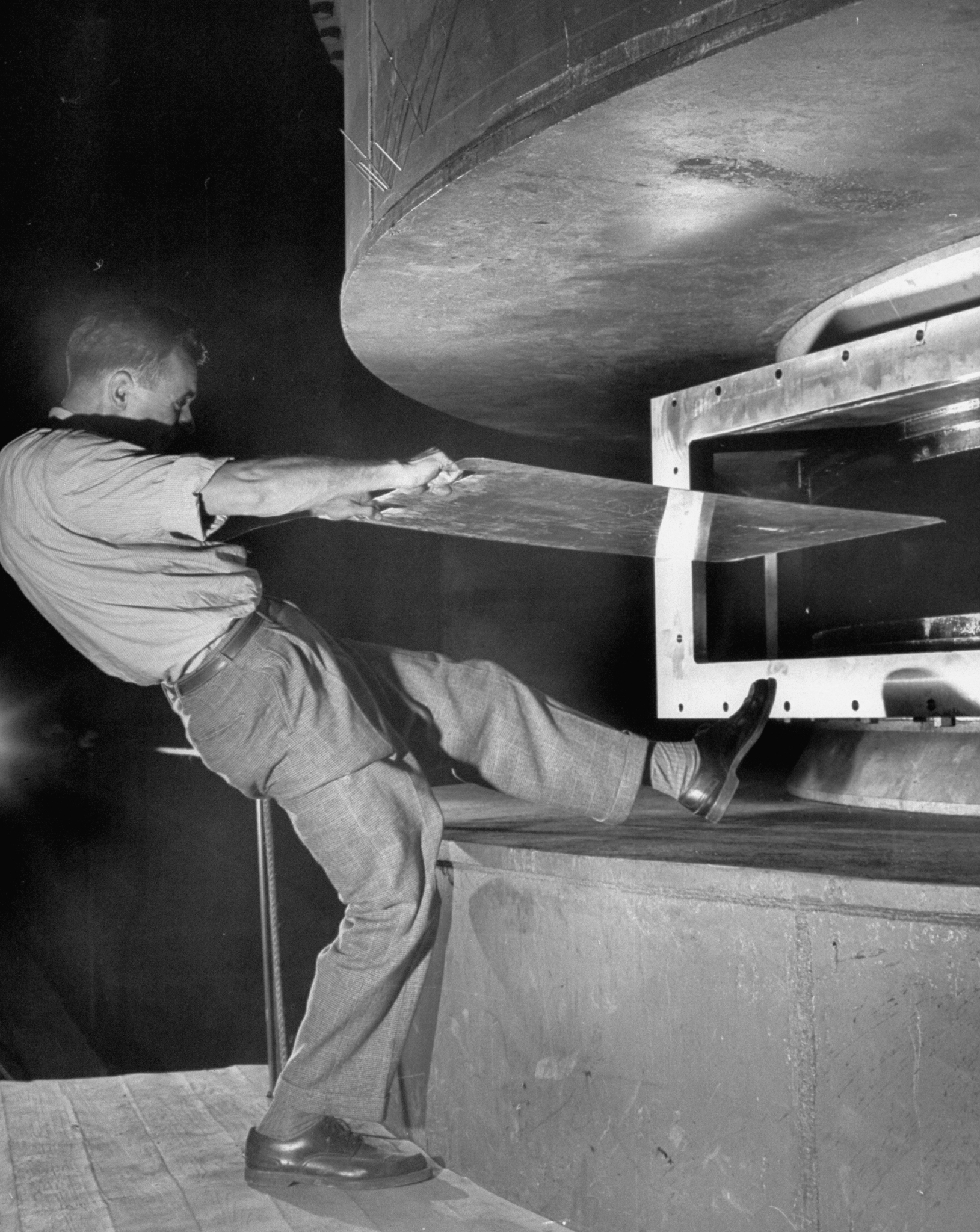 Columbia University's cyclotron, 1948