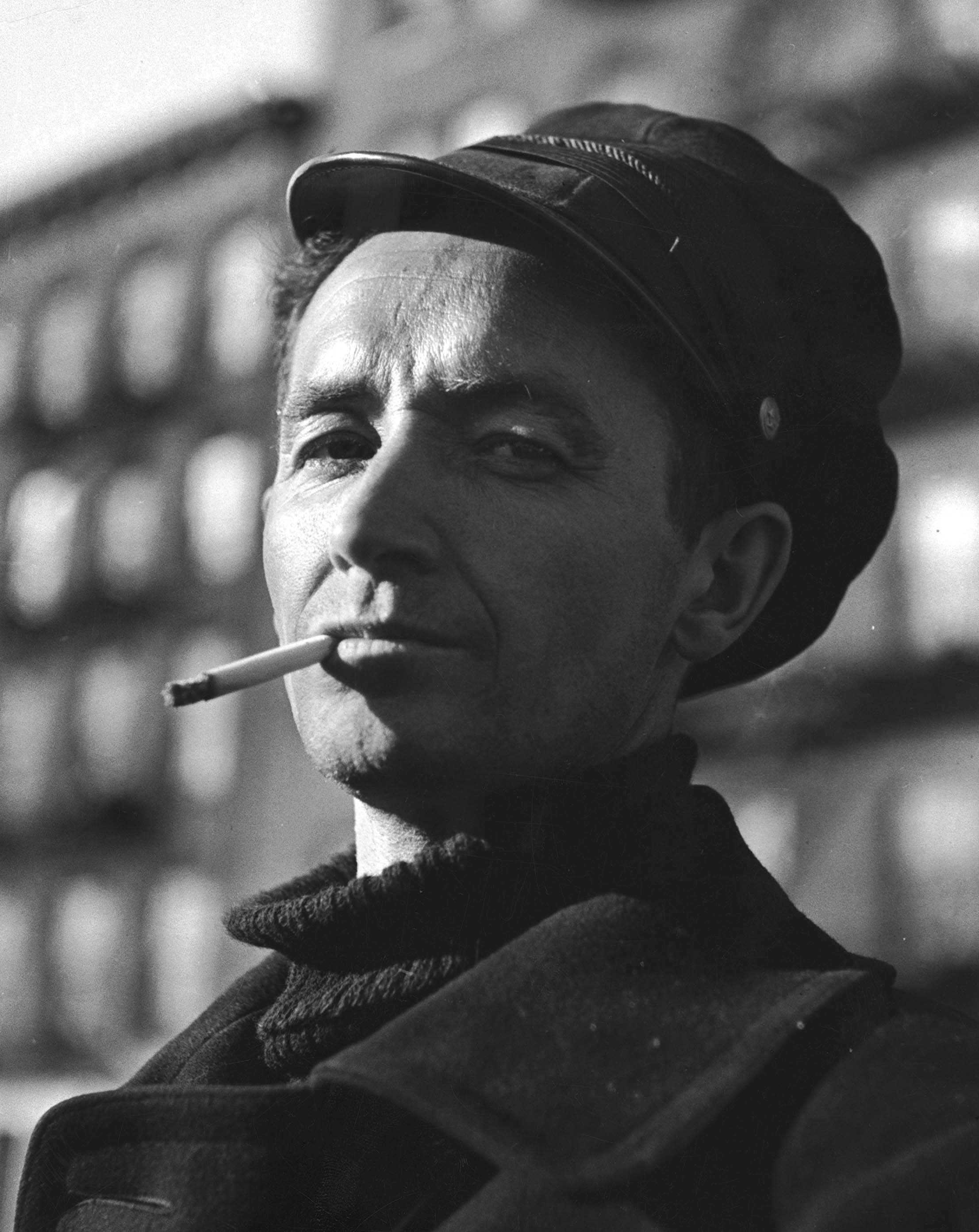 Woody Guthrie, New York City, 1943.
