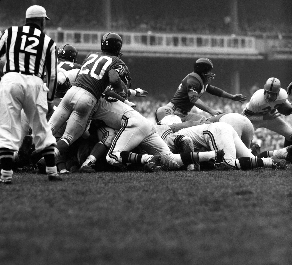 New York Giants at Yankee Stadium, 1960