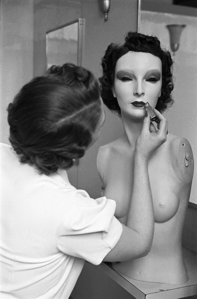 Cynthia the mannequin, 1937.