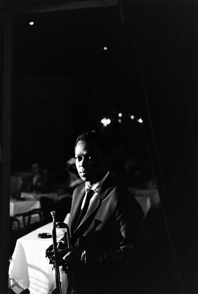Picture of Miles Davis in a New York nightclub in 1958