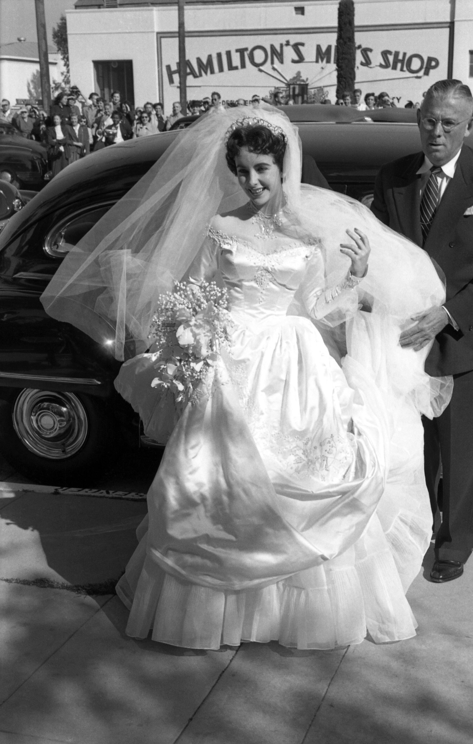 Elizabeth Taylor wedding to Nicky Hilton, 1950