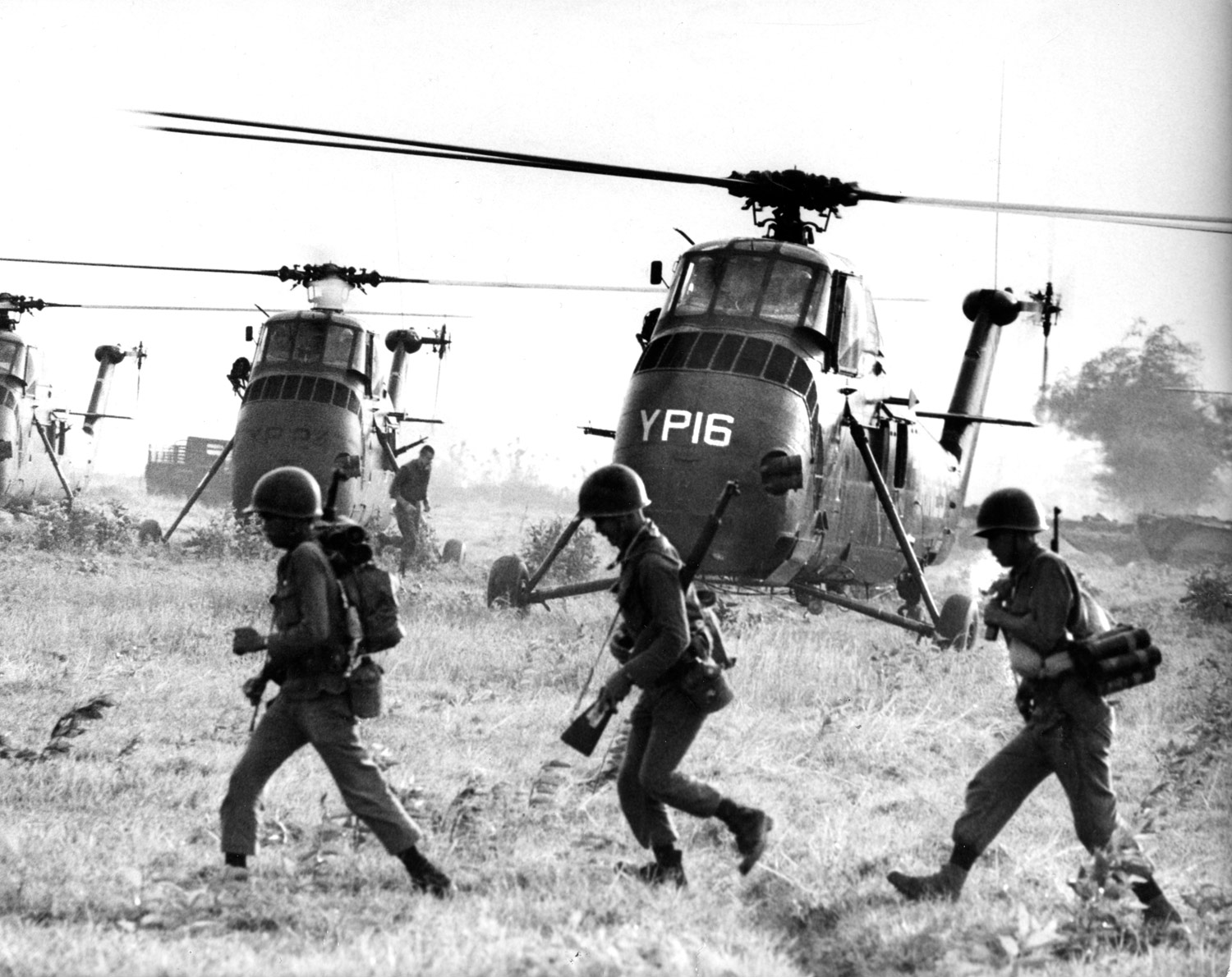 Not published in LIFE. A Larry Burrows photograph from Vietnam, March, 1965, not published in the original  Yankee Papa 13  LIFE photo essay.