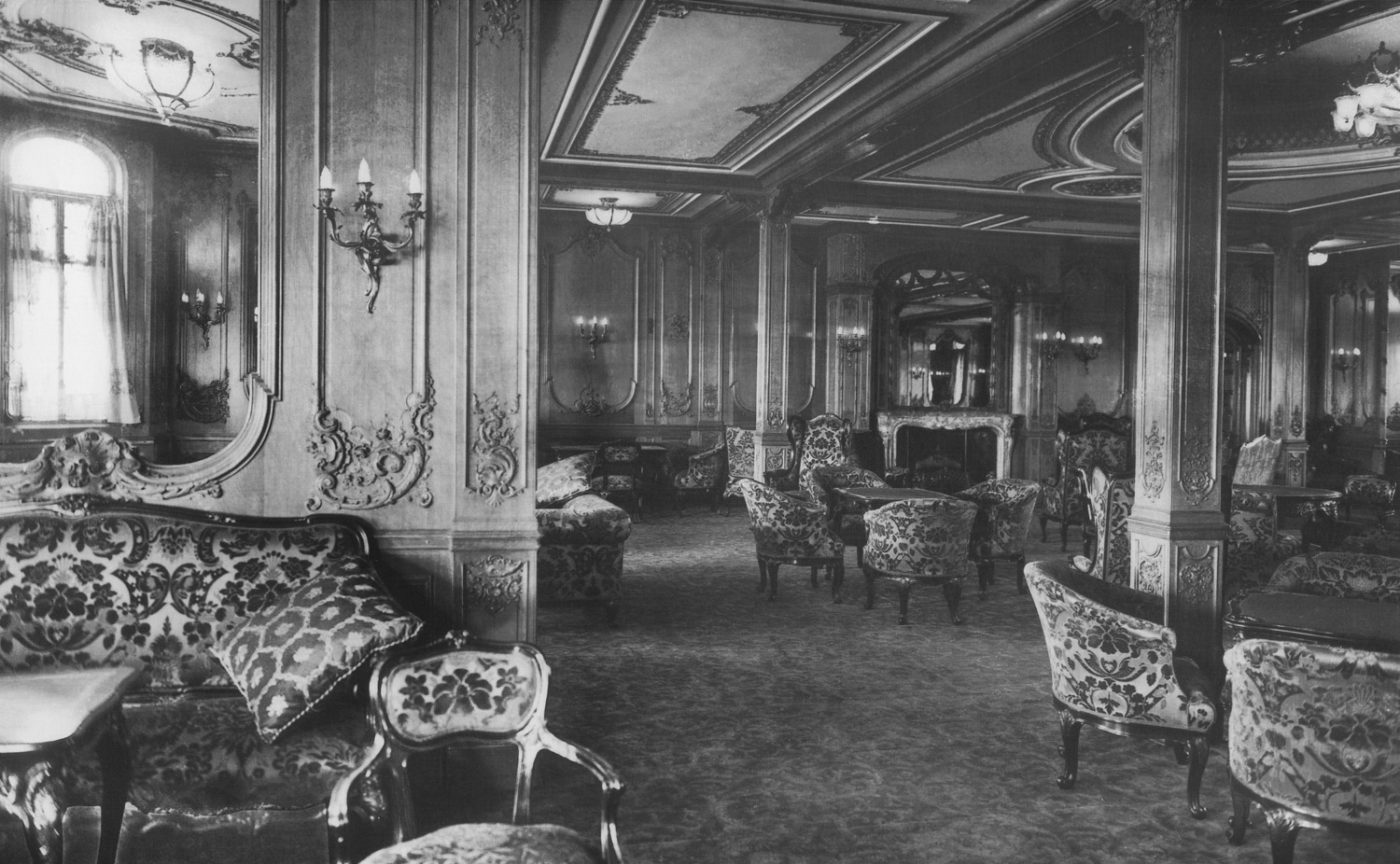 The First Class Lounge on the RMS Titanic, photographed on January 4, 1912.