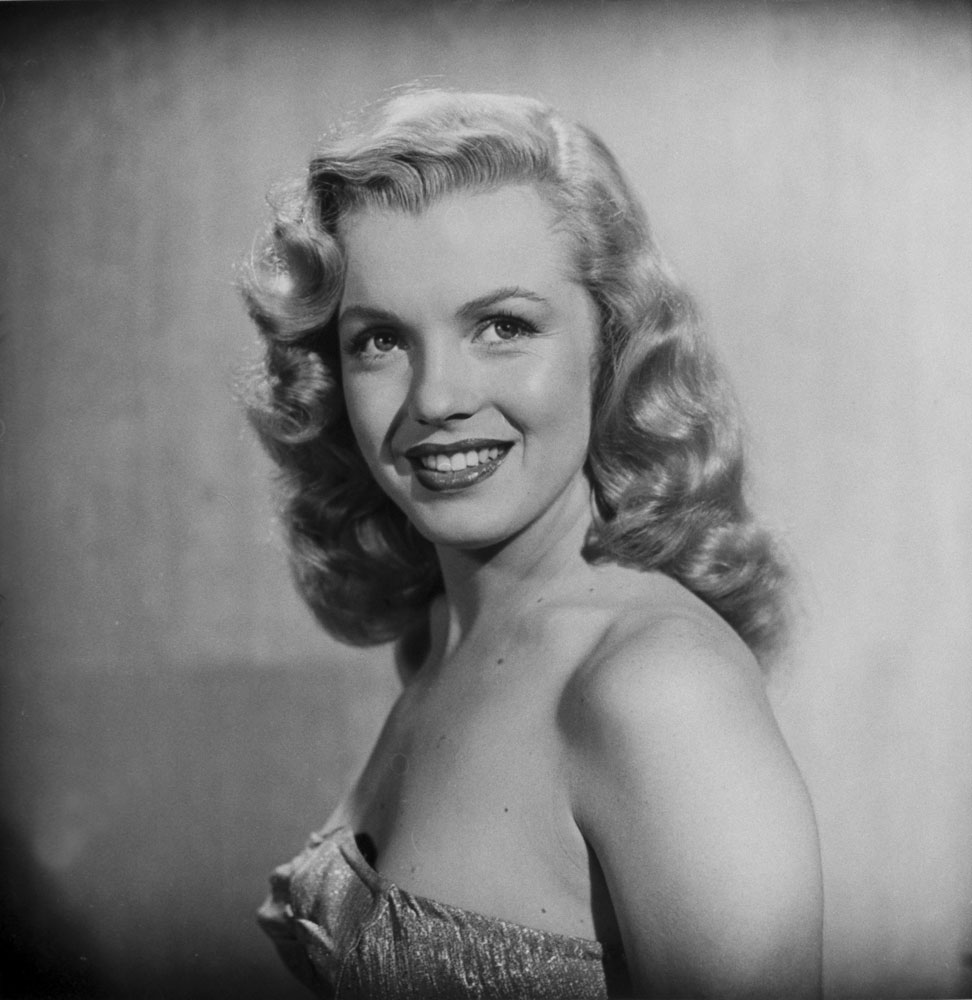 Marilyn Monroe at age 22, Hollywood, 1949.