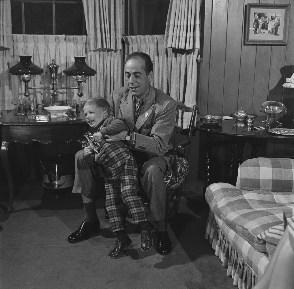 Humphrey Bogart and son Stephen in 1952.