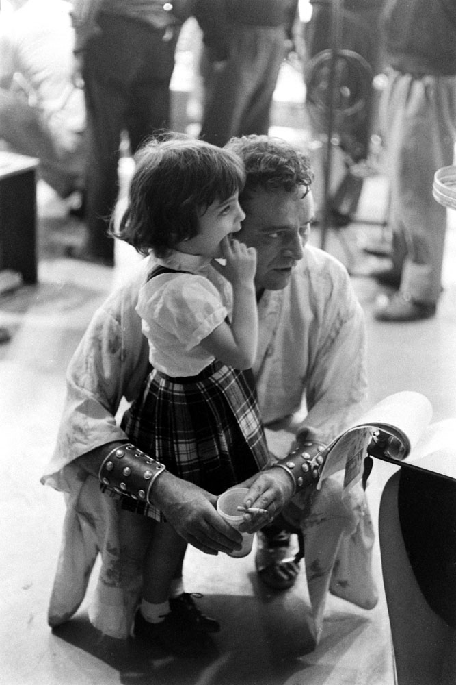 Richard Burton and his future stepdaughter, Liz Taylor and Mike Todd's daughter Liza, in 1962.