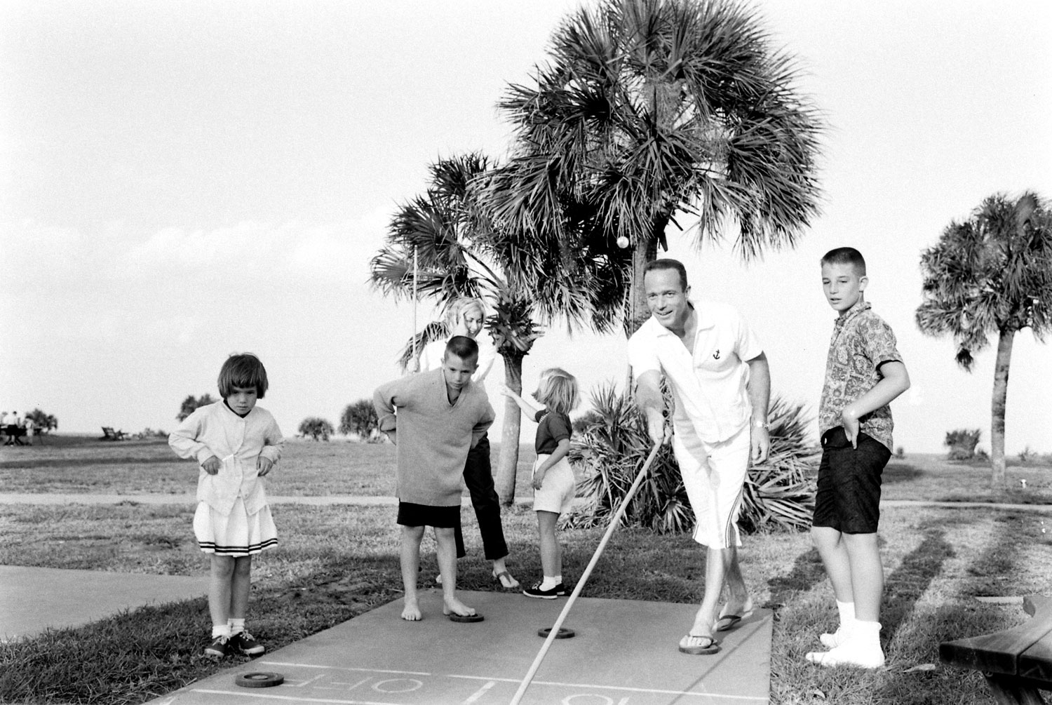 Astronaut Scott Carpenter and family in Florida, 1962.