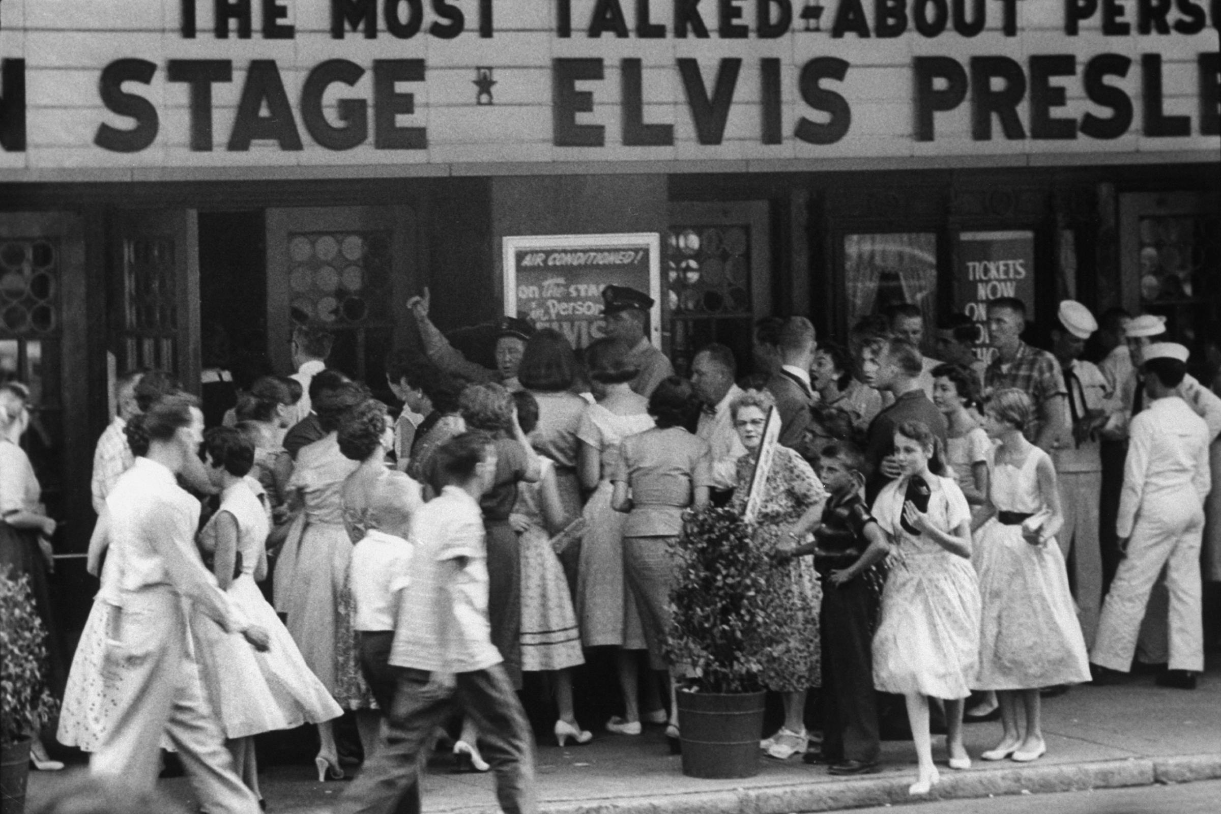 Elvis Presley fans in Florida 1956