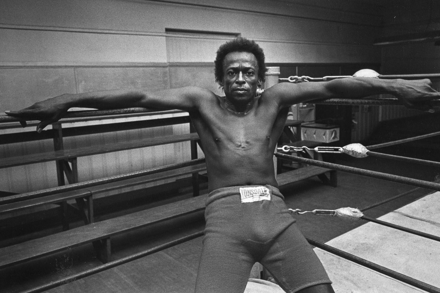 Miles Davis in the Ring, Newman’s Gym, San Francisco, Calif., 1971