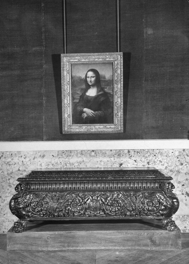 Leonardo da Vinci's Mona Lisa, the Louvre, 1953.