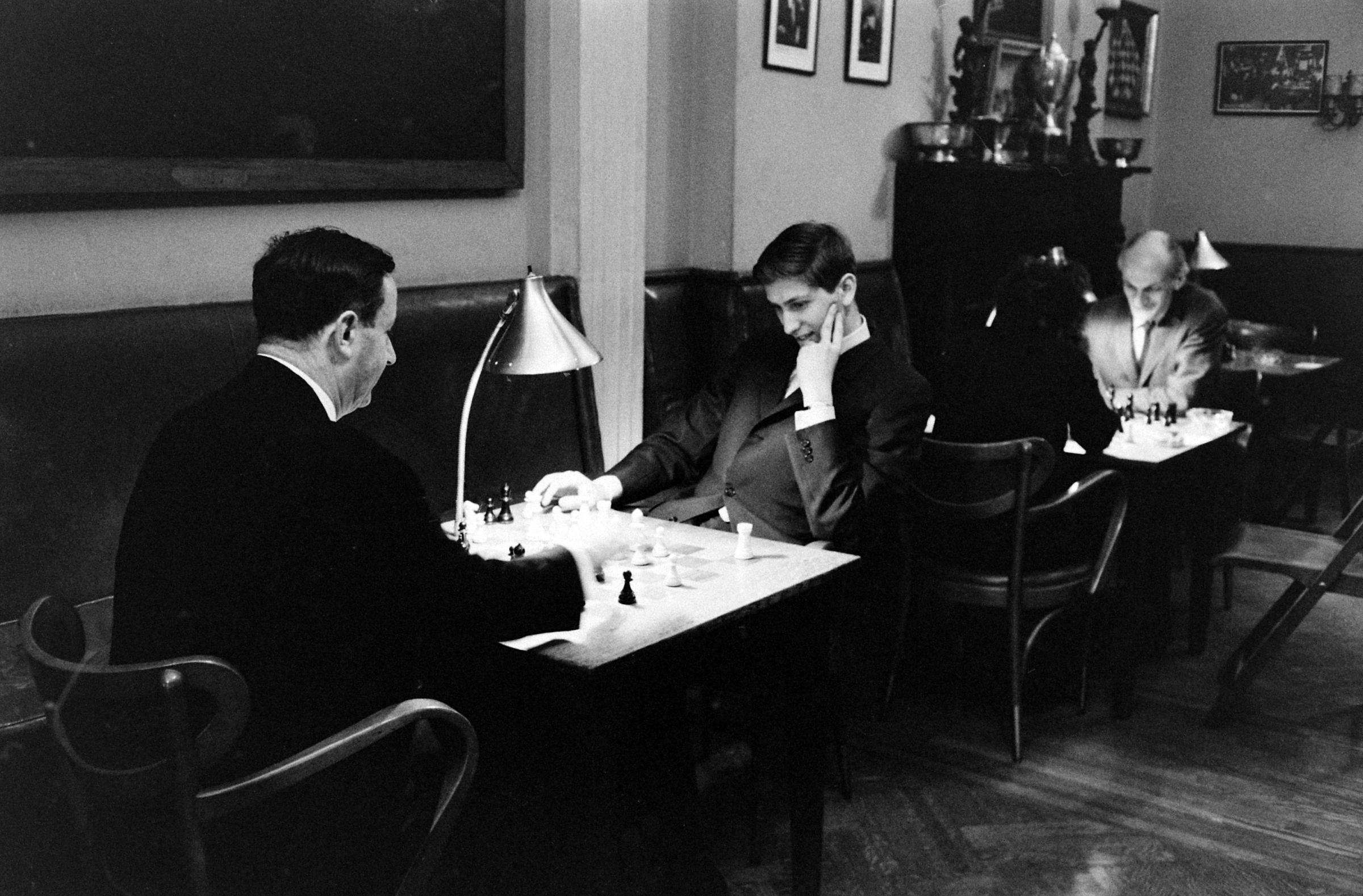 Bobby Fischer plays chess with an unidentified opponent , New York, 1962.