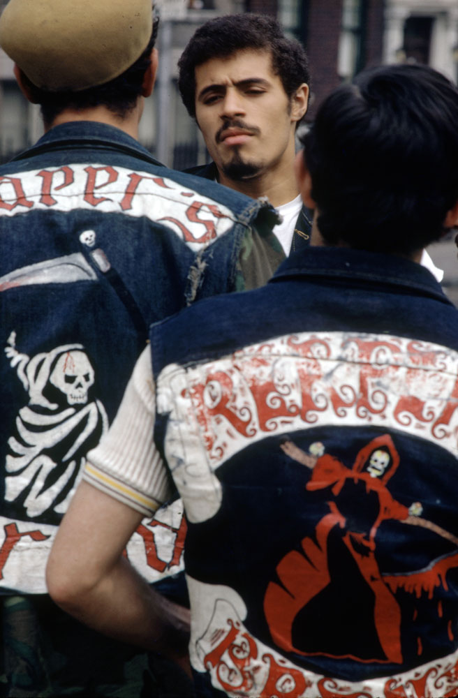 Reapers president Eddie Cuevas meets with gang members, South Bronx, 1972.