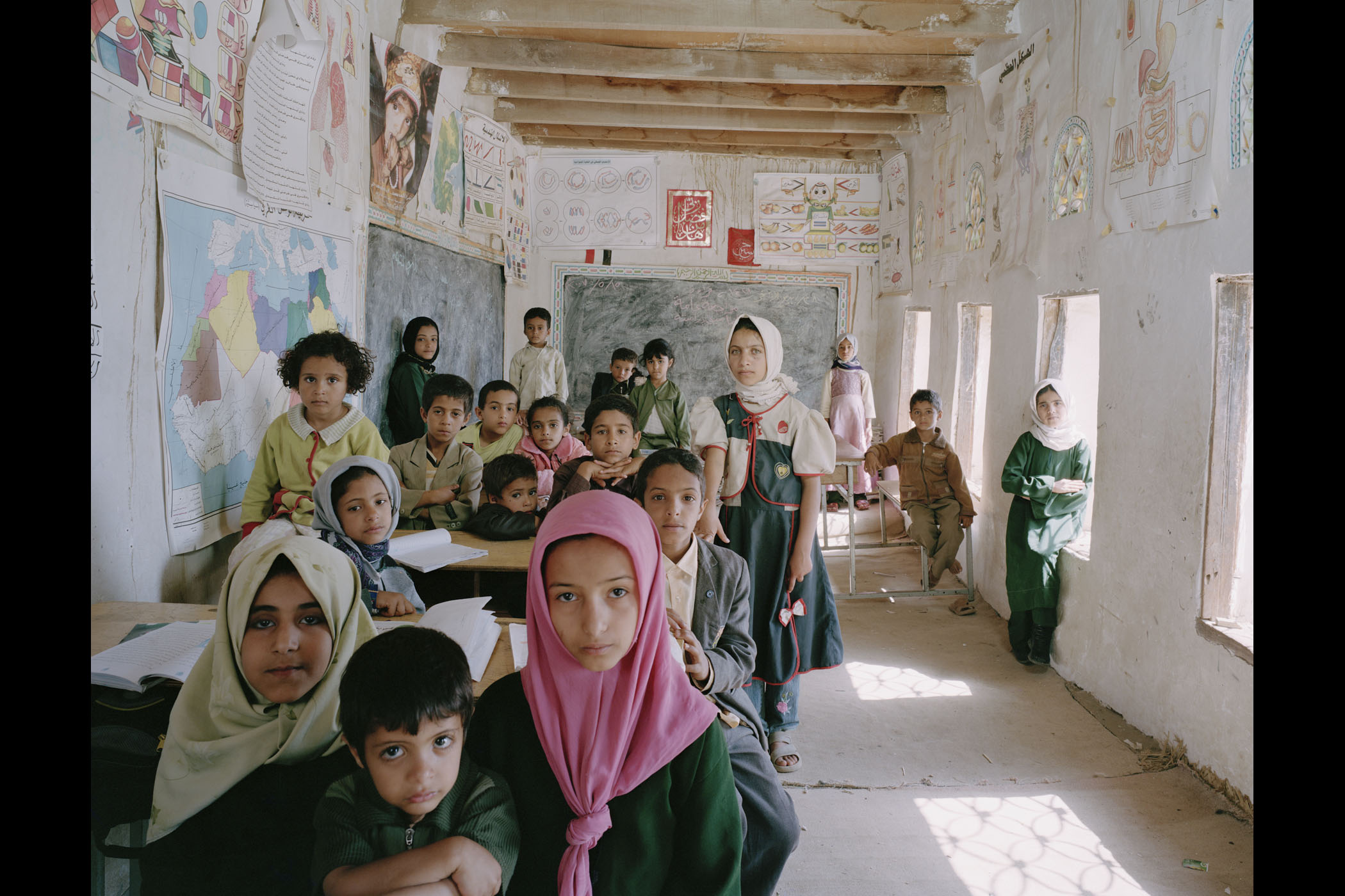 image: Al Ishraq Primary School, Akamat Al Me'gab, Manakha District, Yemen. Years 1 - 6 (all pupils), Revision. May 15, 2007.