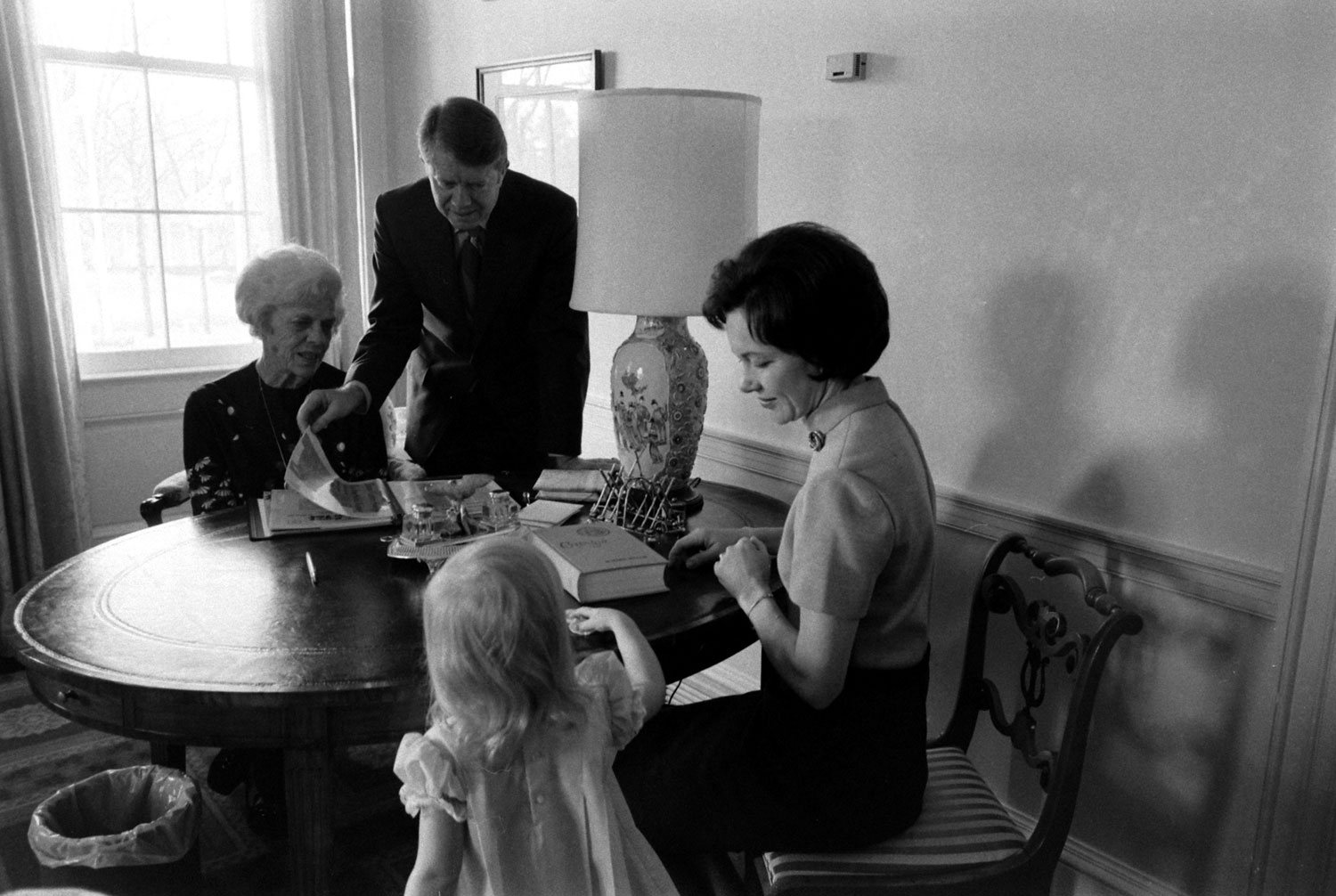 Georgia governor and future American president Jimmy Carter with his wife, Rosalynn, his mother, Bessie Lillian, and his daughter, Amy, in 1971.