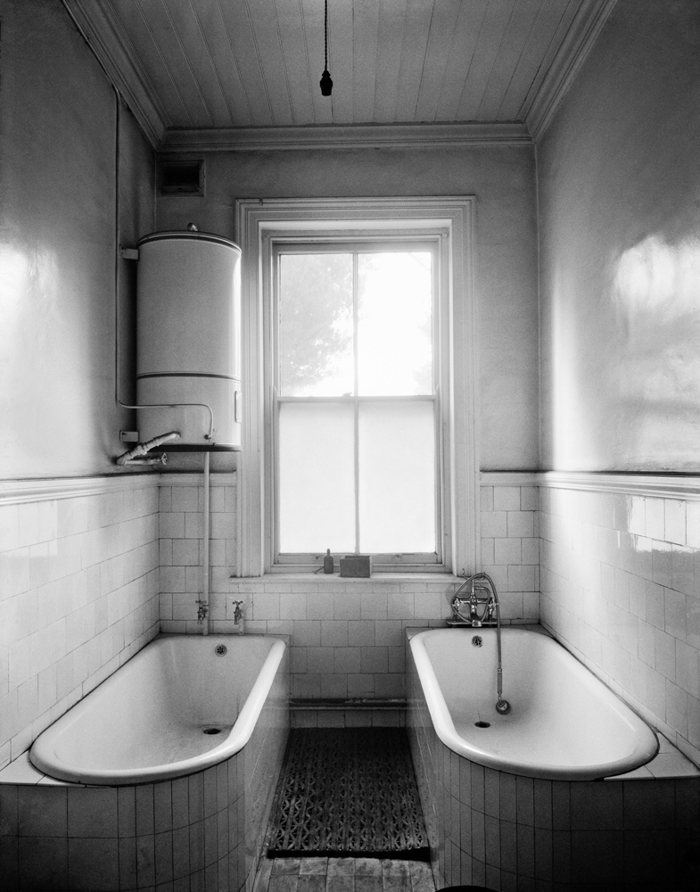 Images: Attached to the General Manager’s office was his bathroom with a “dirty” bath and a “clean” bath for his use after being underground, New Kleinfontein, Benoni. May 1967.
