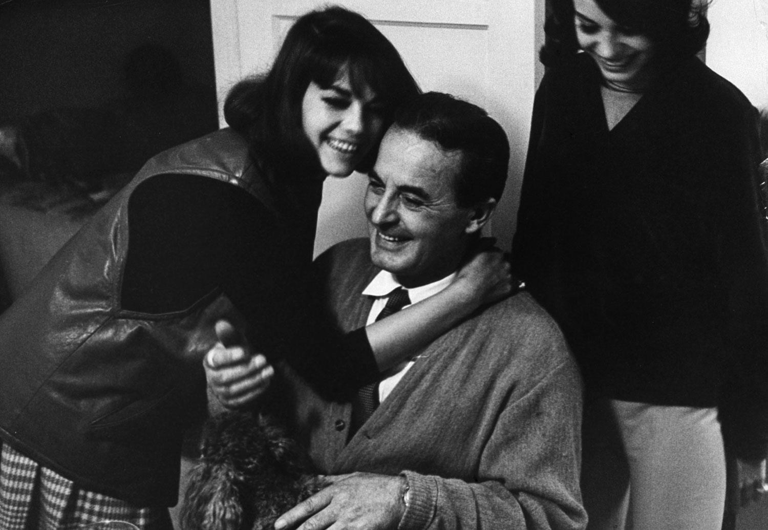 Natalie Wood with her father, Nick, a film prop maker, and her sister Lana, in 1963.
