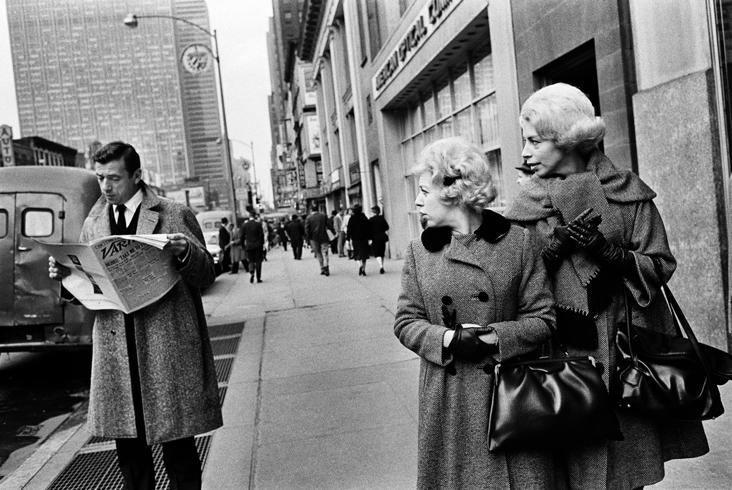 Image: Yves Montand, Fifth Avenue, New York 1961