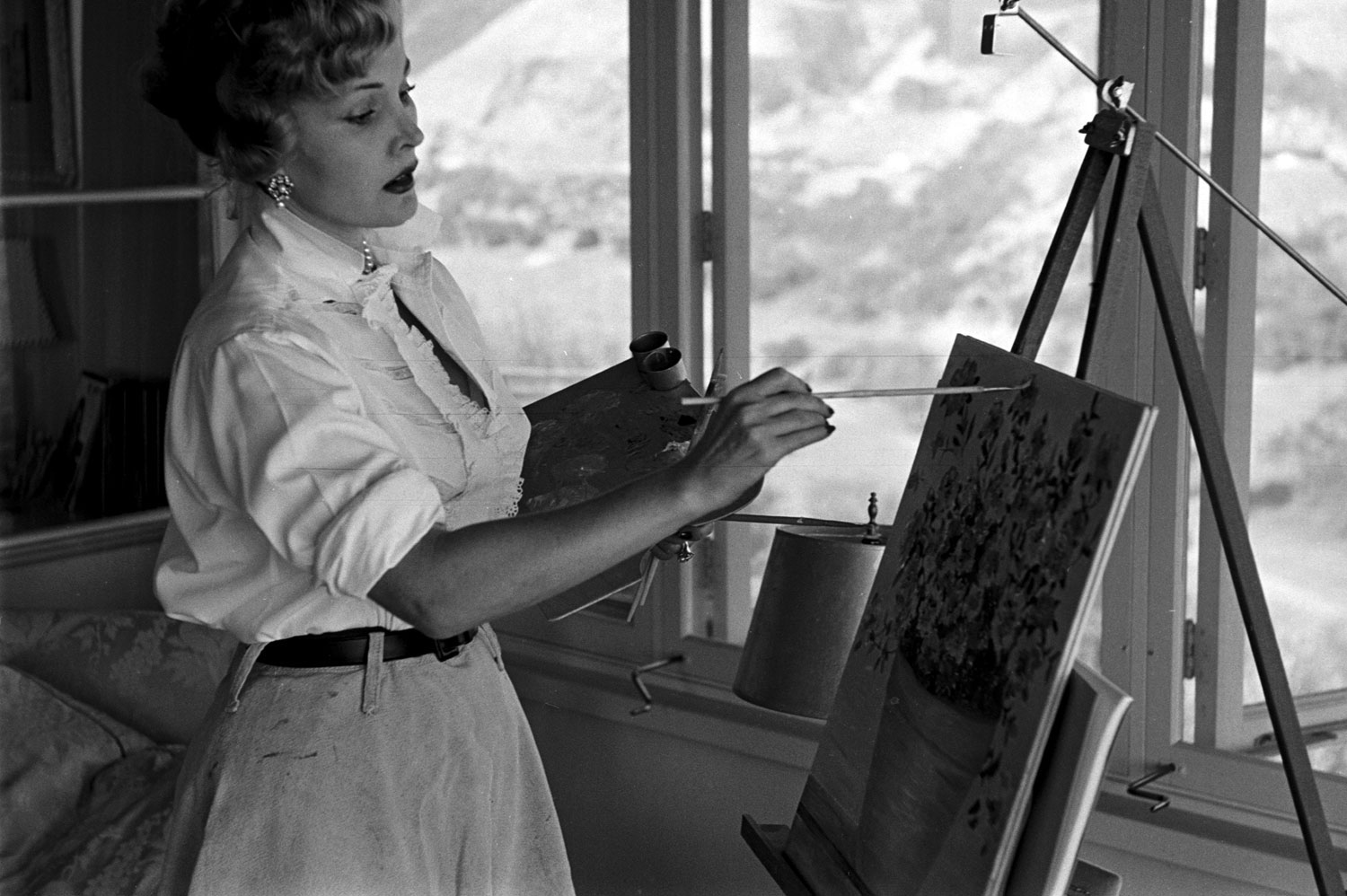 Zsa Zsa Gabor painting, California, 1951.