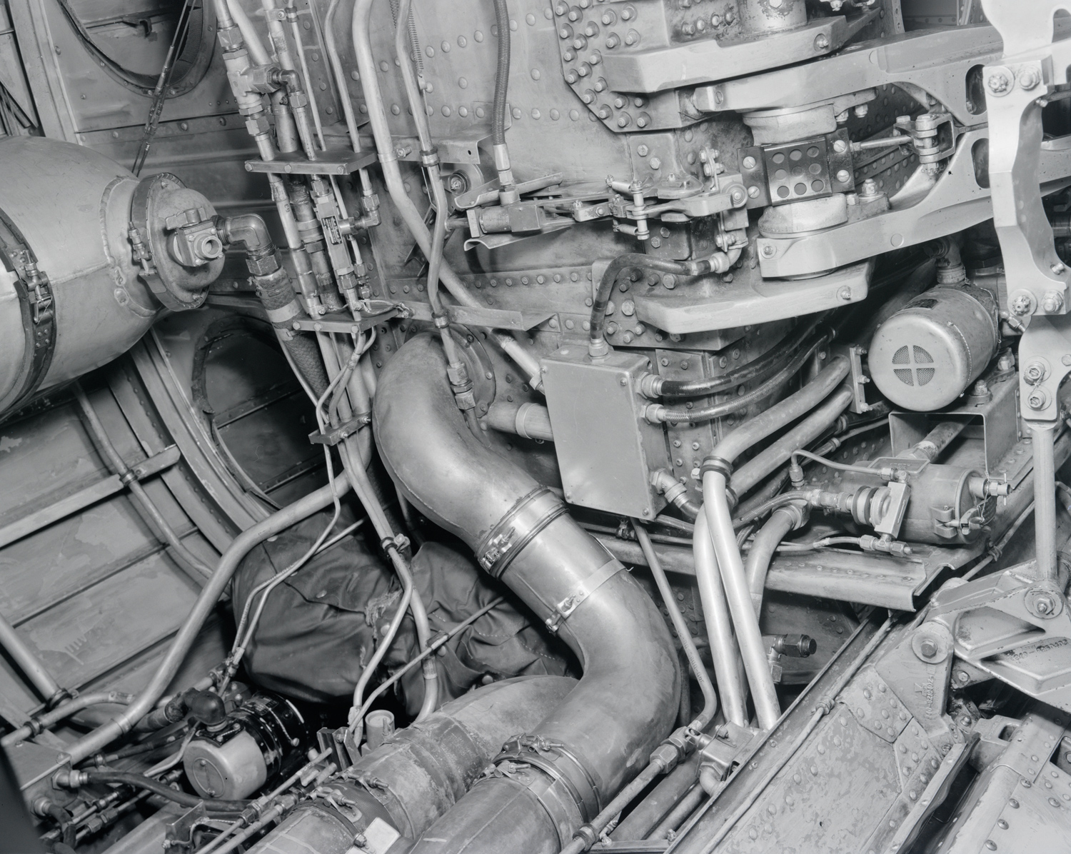In the motor assembly of a Convair CV-440 Metropolitan, 1962.