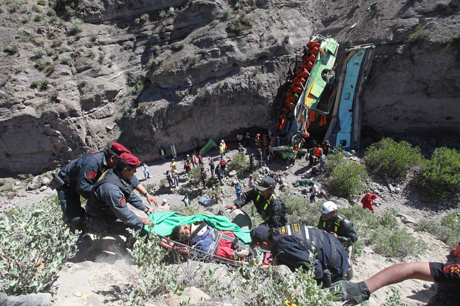 At least 24 people killed in Peruvian bus crash