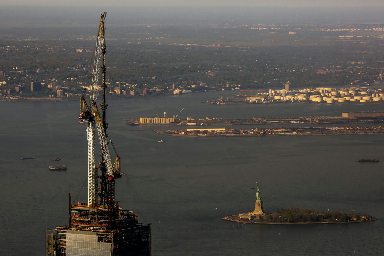 Spire for the top of One World Trade Center is put in place