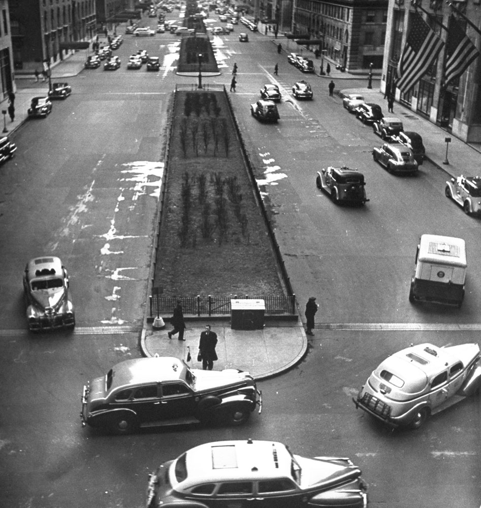 Taxicabs on Park Avenue, NYC, 1944.