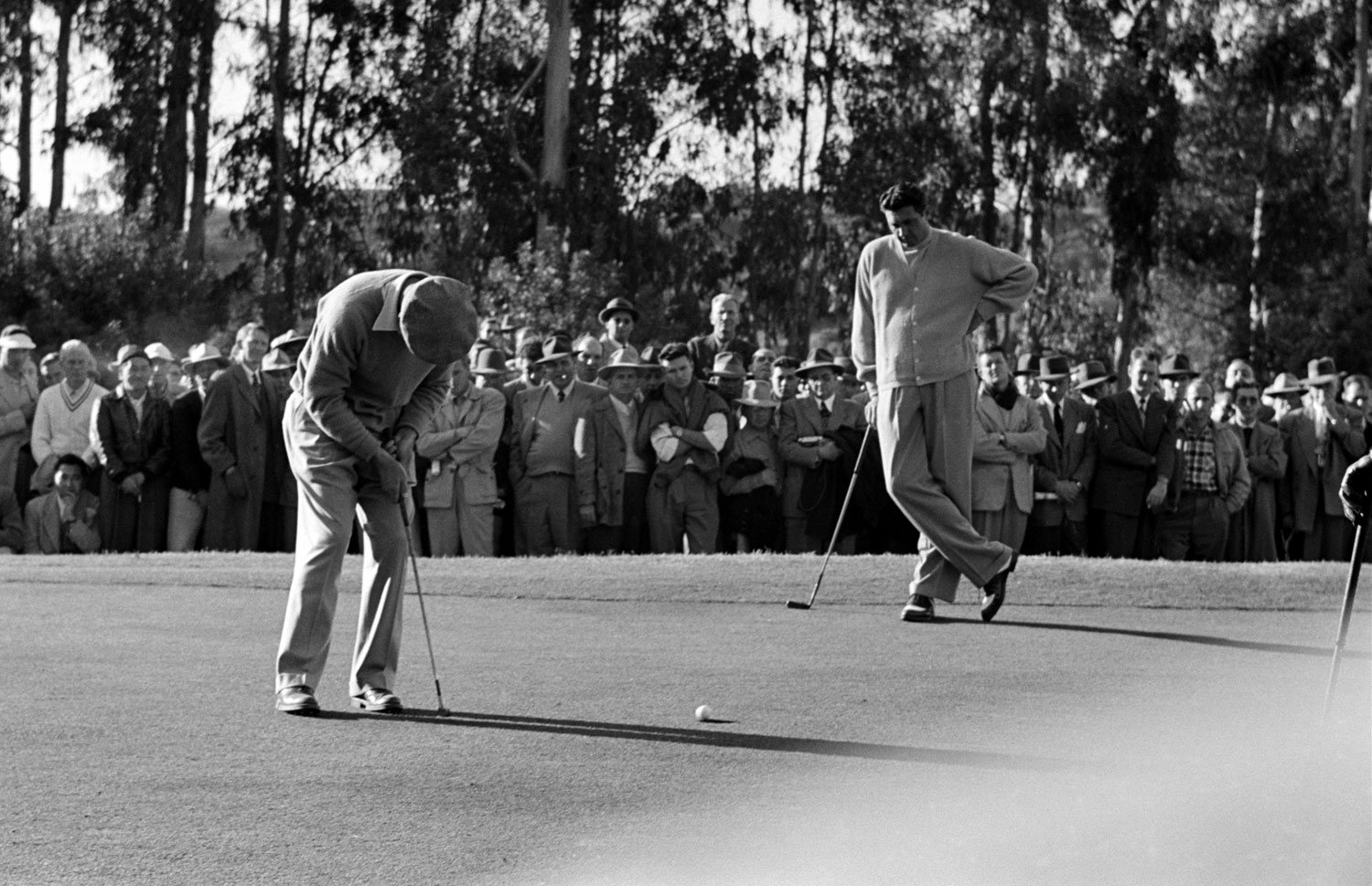 Ben Hogan putting, Los Angeles Open, Riviera Country Club, January 1950.