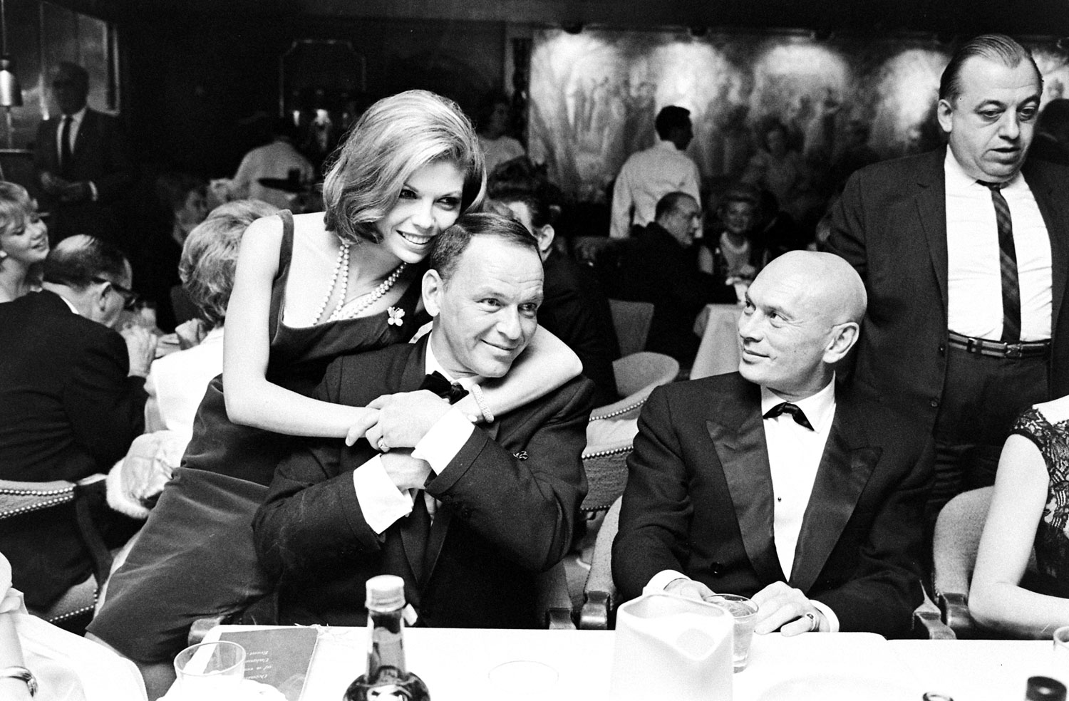 Frank Sinatra and daughter Nancy (with Yul Brynner), 1965.