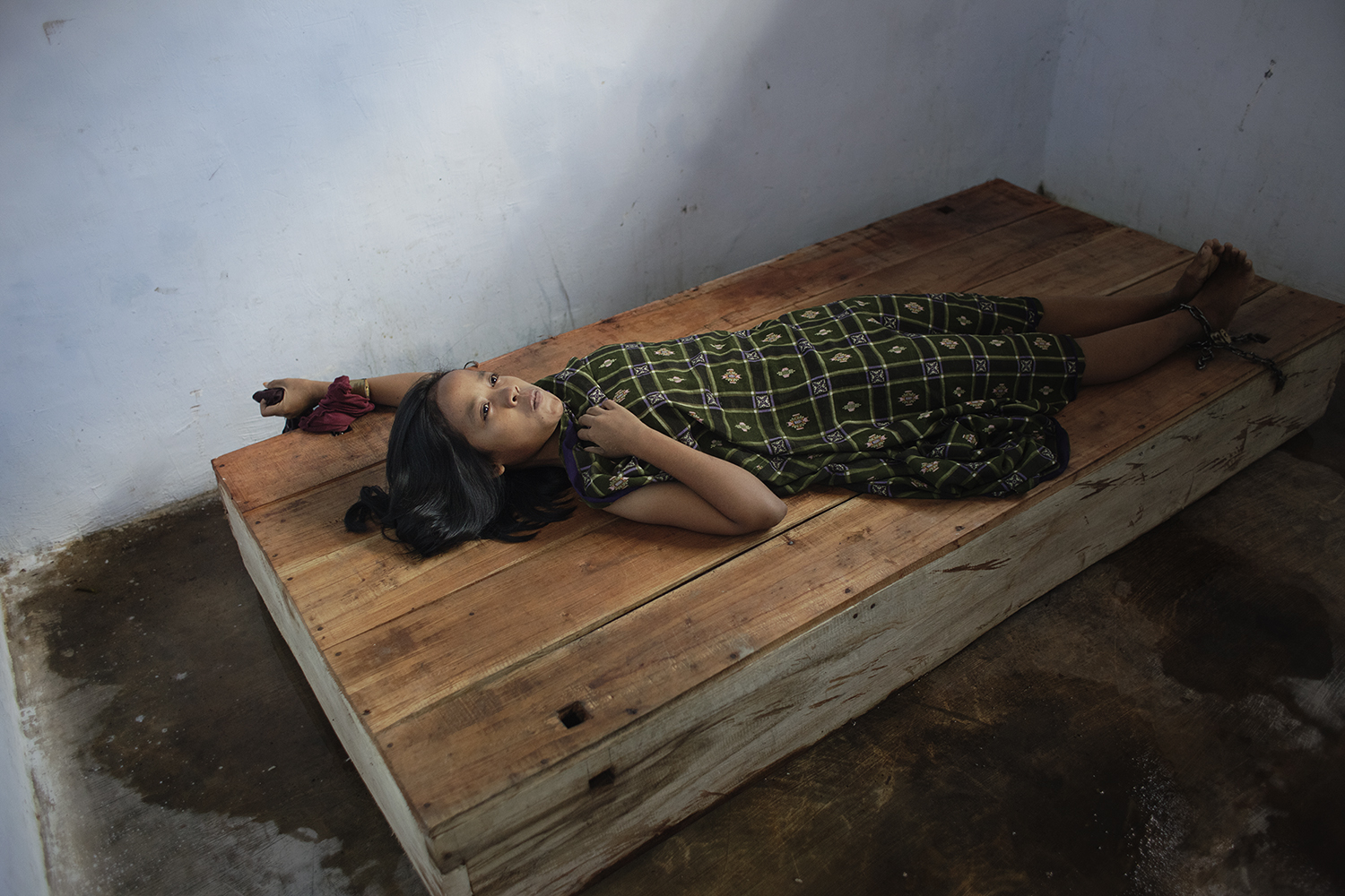 Maftukhah is suffering from depression. After her husband left her to marry another woman, her family brought her to Yayasin Bina Lestari, a small foundation under the Brebes Department of Religion.