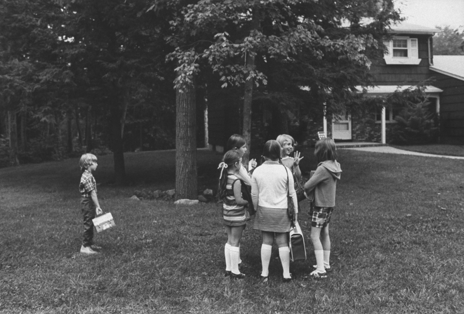School bus stop, New Jersey, 1971