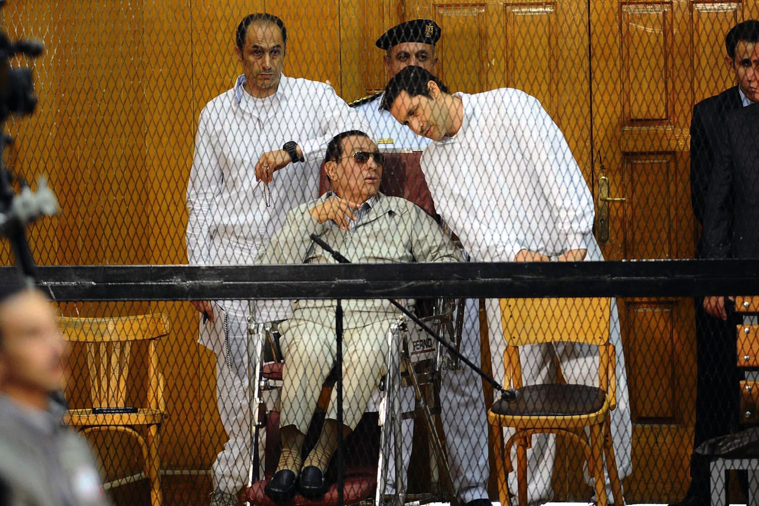 TOPSHOTS-EGYPT-POLITICS-UNREST-MUBARAK-TRIAL