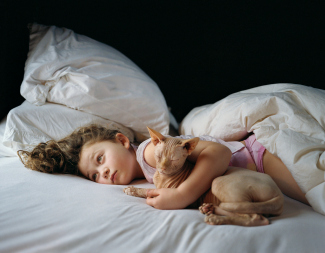 A photograph from Schwartz's series <i>Amelia and the Animals</i>. (Robin Schwartz)