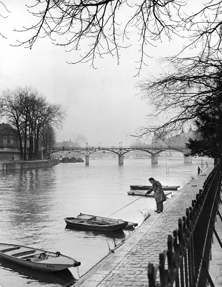 Rowboats on the banks of the Seine, Paris, 1946.