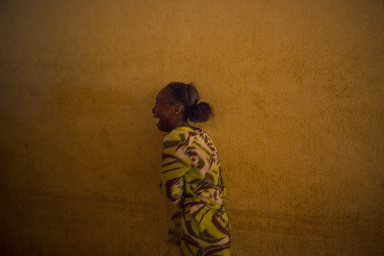 A relative cry the death of a military who was shot dead by Seleka members the night before. Bangui.