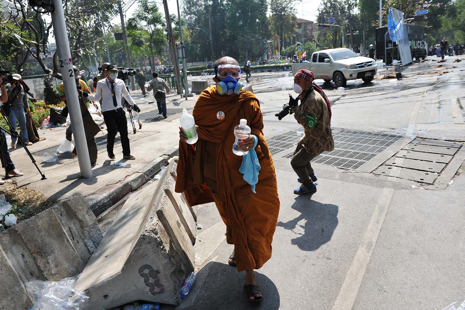 Anti Government Protest Leader Gives Thai PM 2 Day Ultimatum Following Weekend Demonstrations