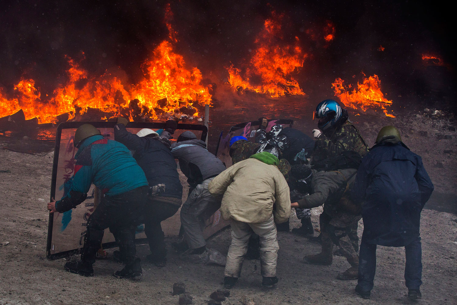 Protesters clash with police in central Kiev, Jan. 22, 2014.