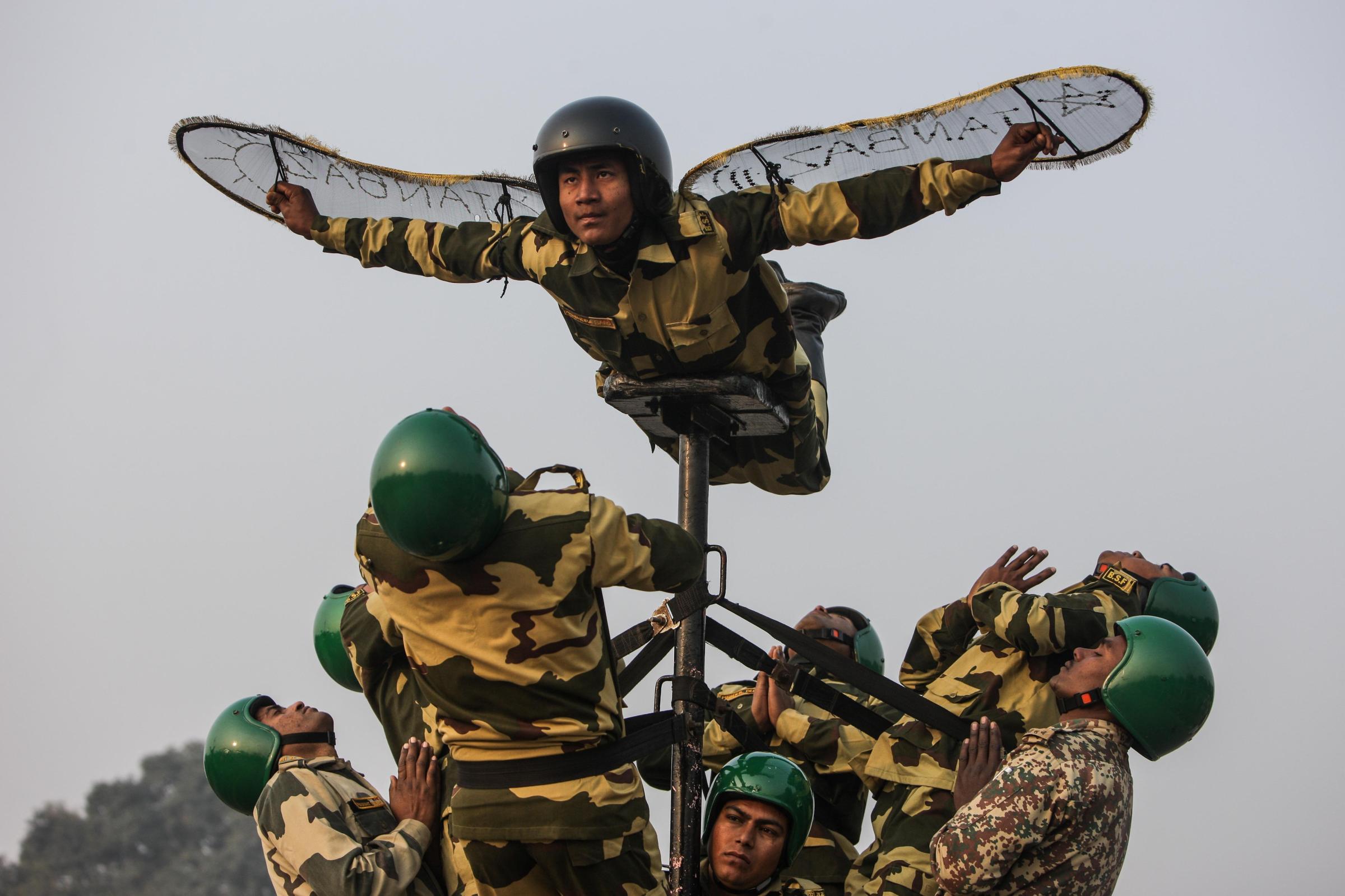 Members of India's Border Security Force rehearse for the Republic Day, 2014, celebrations on Rajpath in New Delhi, India, Jan. 11, 2014.