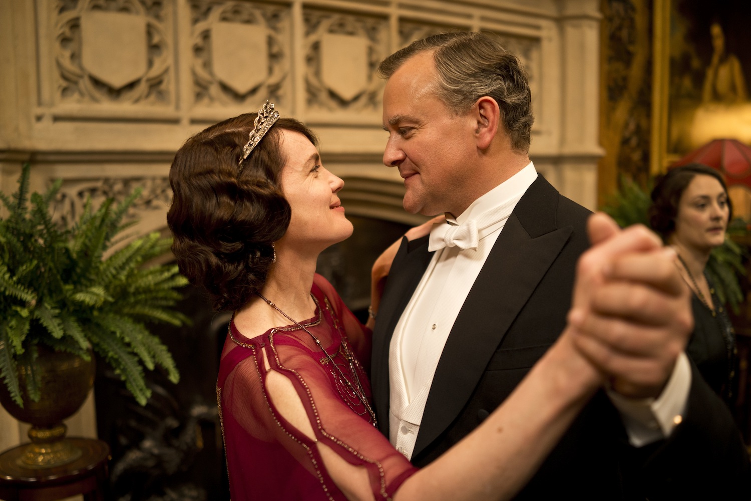 Part FiveSunday, February 2, 20149 – 10pm ET on MASTERPIECE on PBSRose’s surprise party for Robert risks scandal. Mary meets an old suitor, and Edith gets troubling news.Shown from left to right: Elizabeth McGovern as Lady Cora and Hugh Bonneville as Lord Grantham(C) Nick Briggs/Carnival Film & Television Limited 2013 for MASTERPIECEThis image may be used only in the direct promotion of MASTERPIECE CLASSIC. No other rights are granted. All rights are reserved. Editorial use only. USE ON THIRD PARTY SITES SUCH AS FACEBOOK AND TWITTER IS NOT ALLOWED.