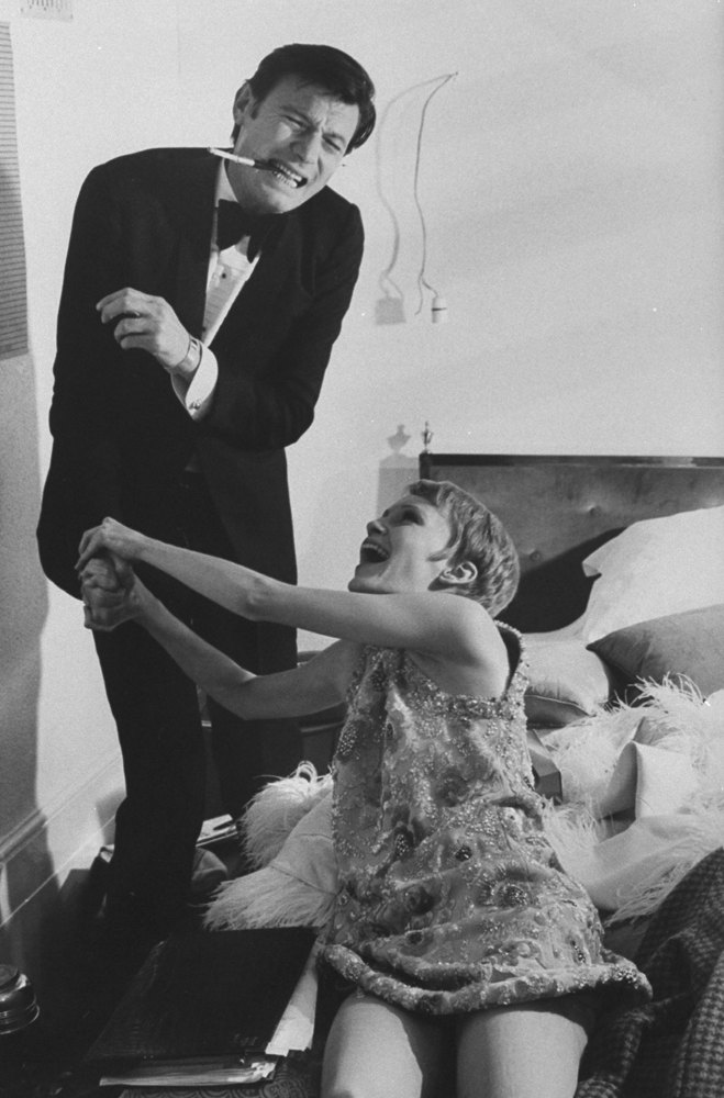 Mia Farrow and Laurence Harvey, 1967.