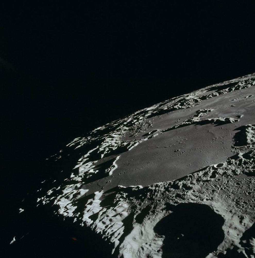 Sea of Ingenuity, Thomson Crater.