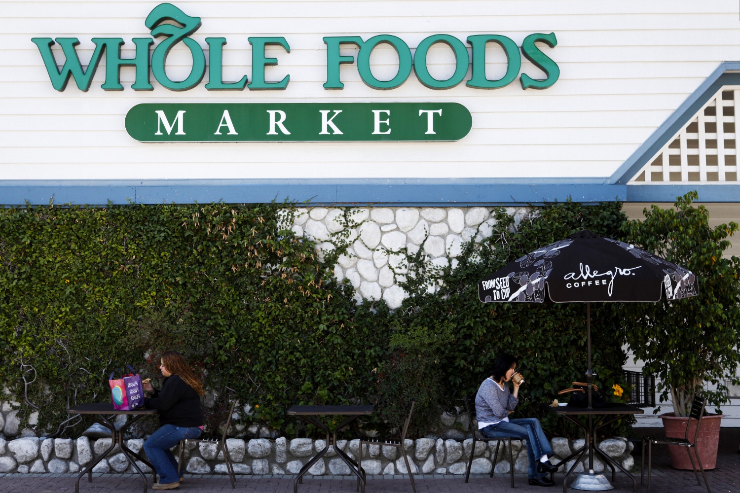 A Whole Foods Market in Redondo Beach, Calif. on November 5, 2013. (Patrick Fallon—Bloomberg/Getty Images)