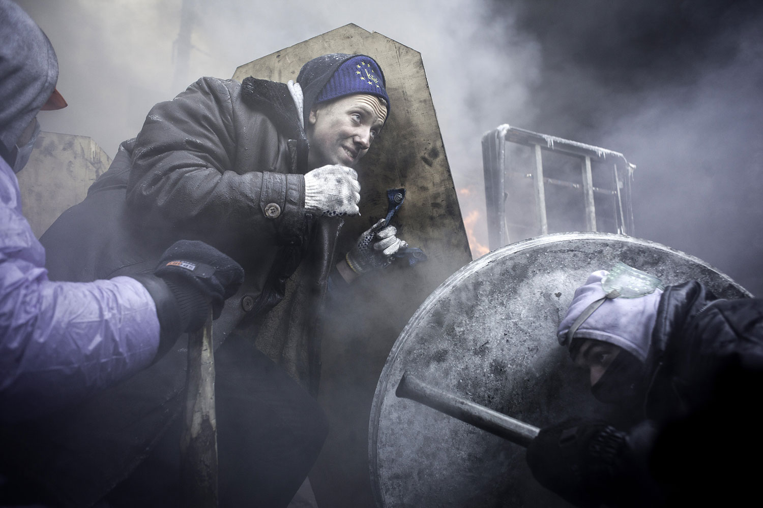 Street fights during very low temperature in Kiev, Jan. 25, 2014.
