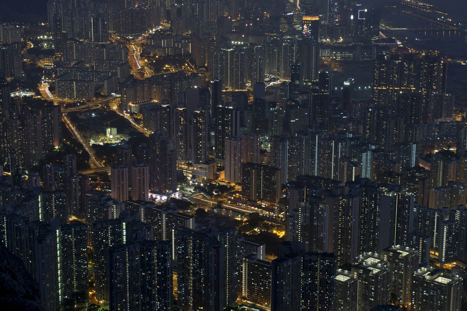 TOPSHOTS-HONG KONG-CHINA-ECONOMY-PROPERTY