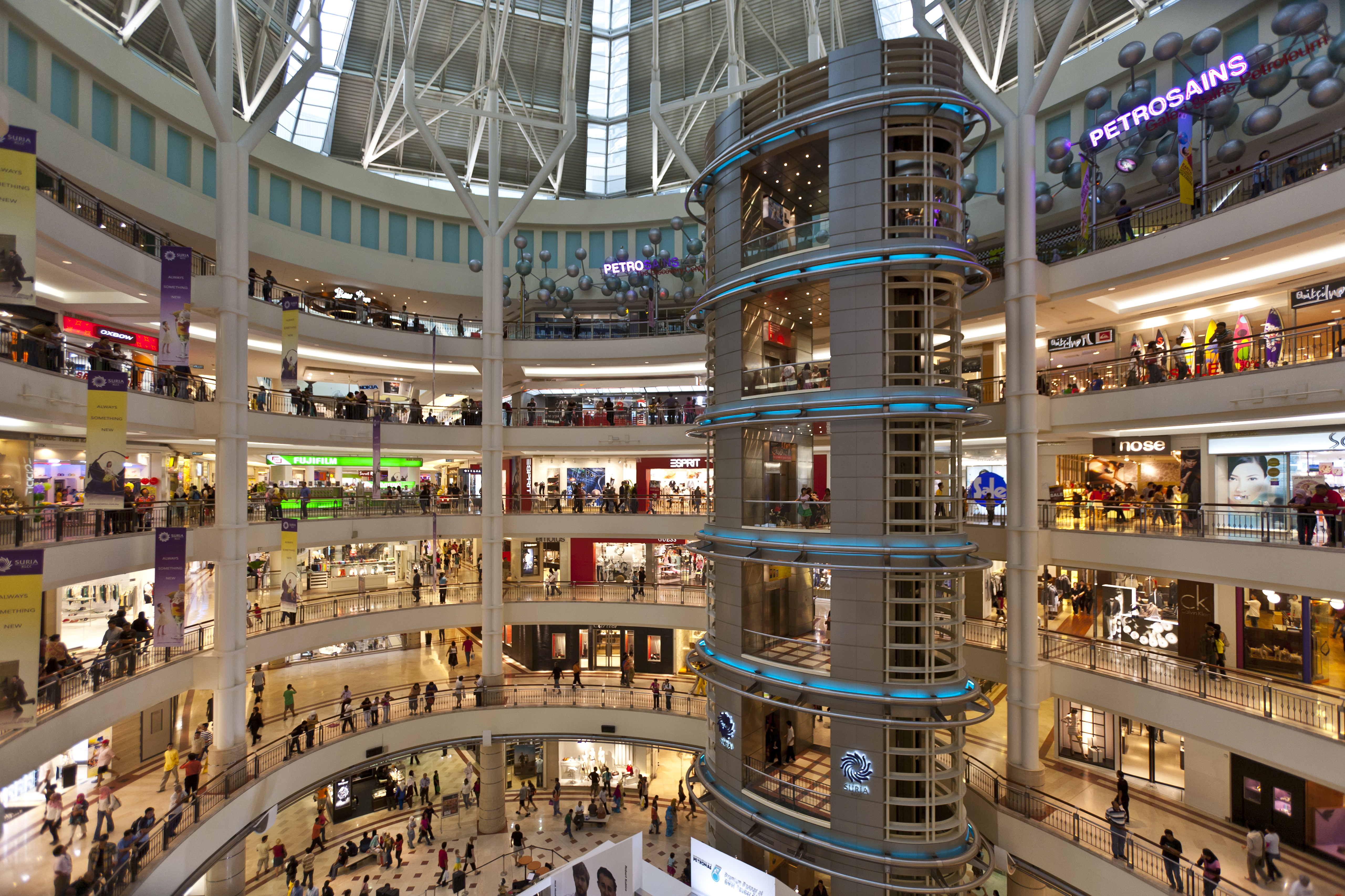 1 mall shopping. Торговые центры Куала Лумпур. Торговый центр Нью-Йорк. Mall торговый центр. Шоппинг в торговом центре.
