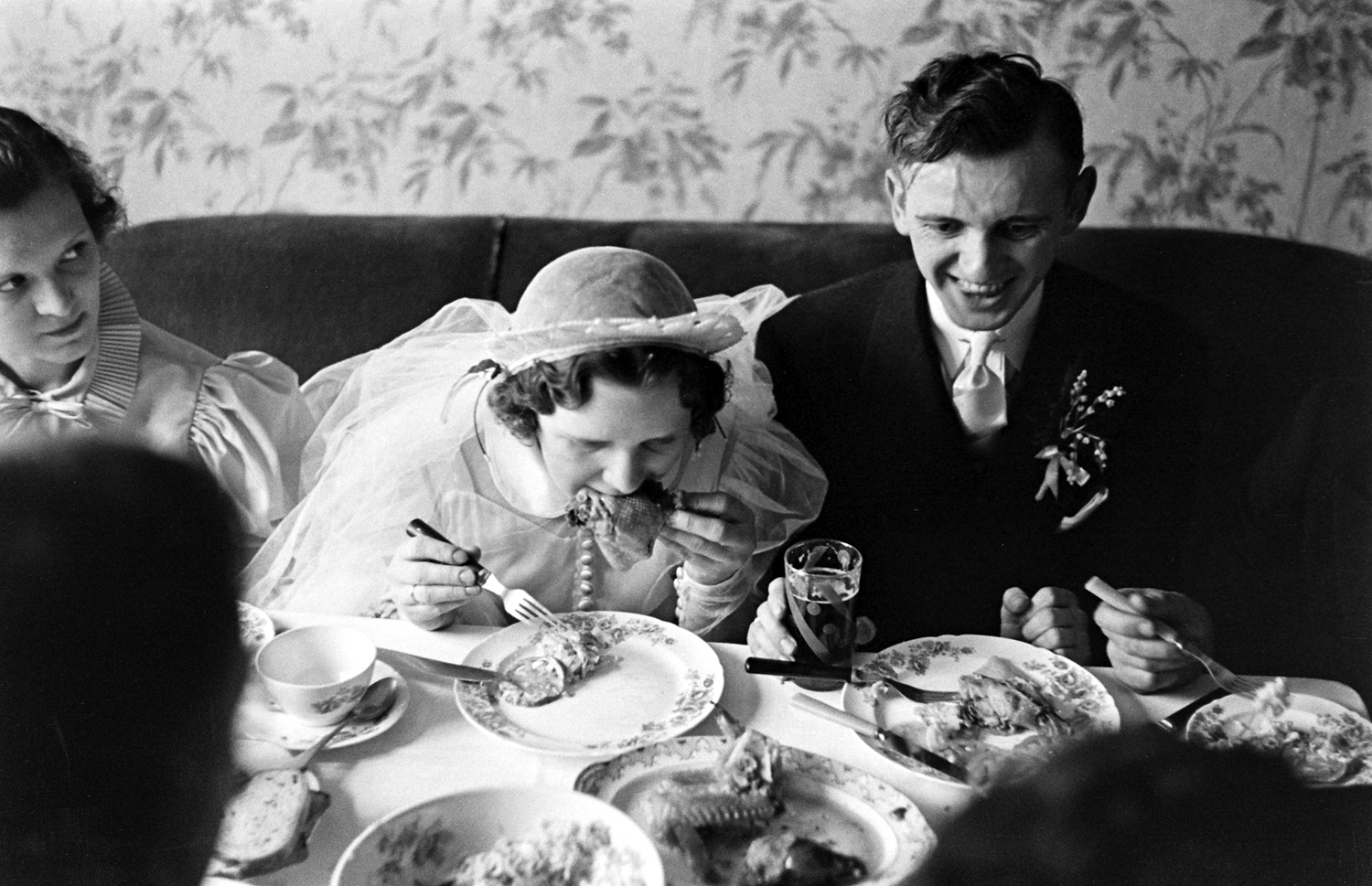 Photos from a Polish wedding in Illinois, 1937