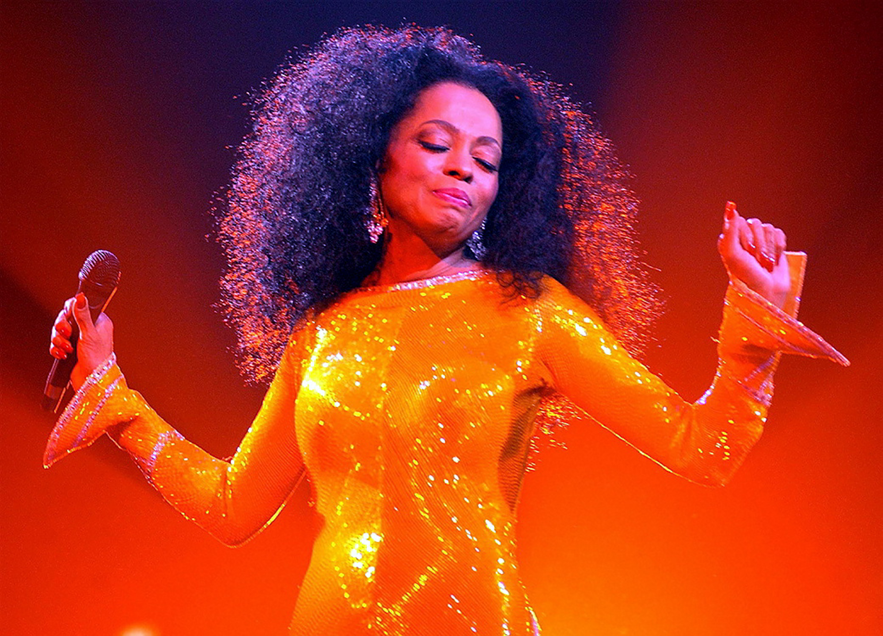 Diana Ross performs at The Point Theatre on March 10, 2004 in Dublin, Ireland.