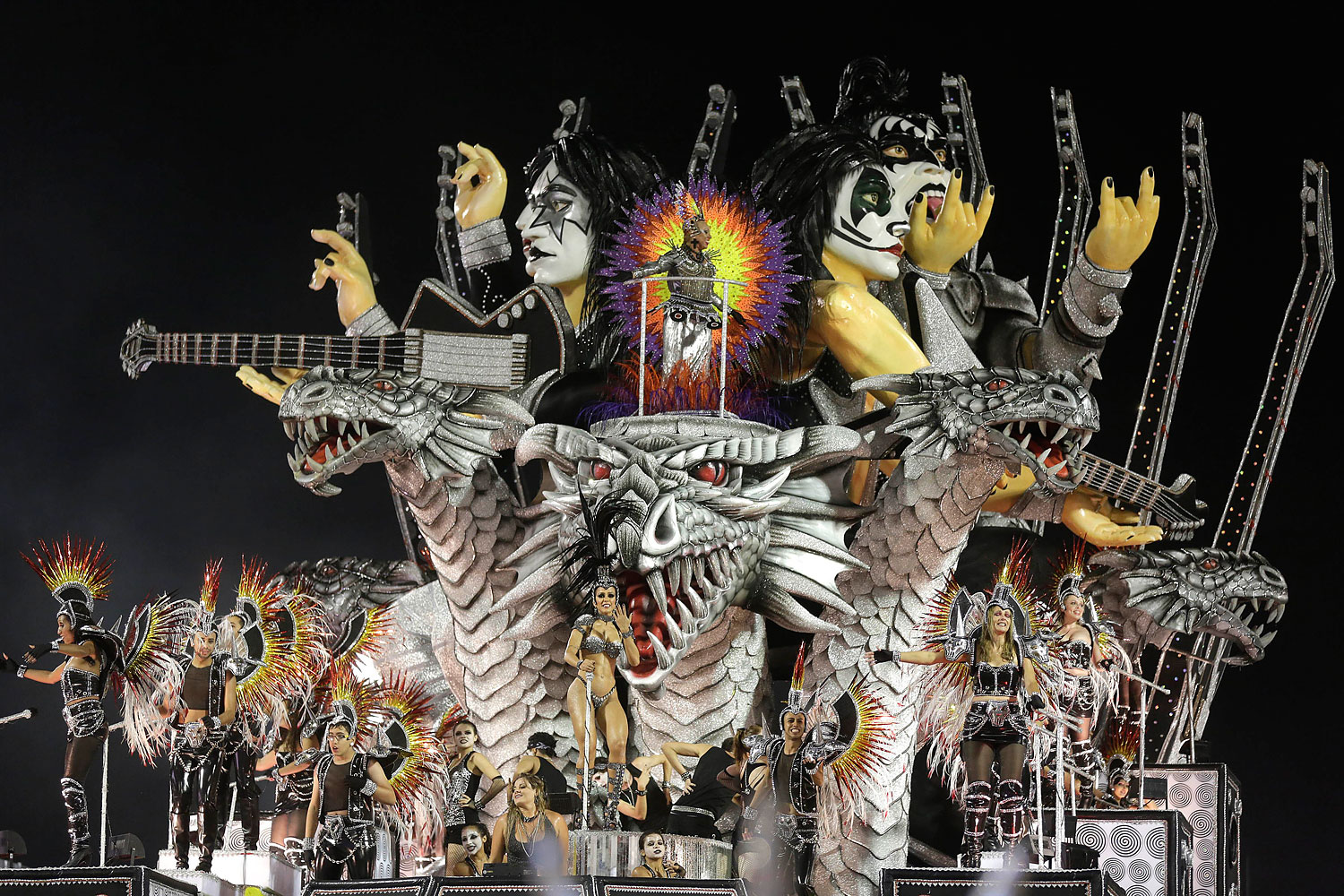 Dancers from the Dragoes da Real samba school perform on a float during a carnival parade in Sao Paulo, March 1, 2014.